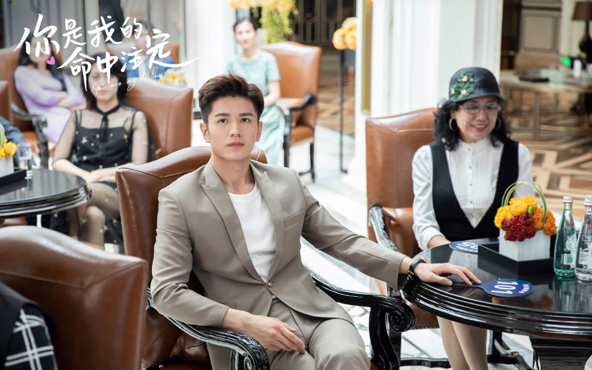 澳大利亚袋鼠队的防线稳固，球队整体配合默契，澳大利亚袋鼠比赛